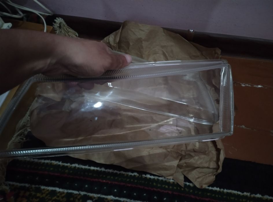 Продается противотуманные фары и глаткие стекла на фары нексия 1