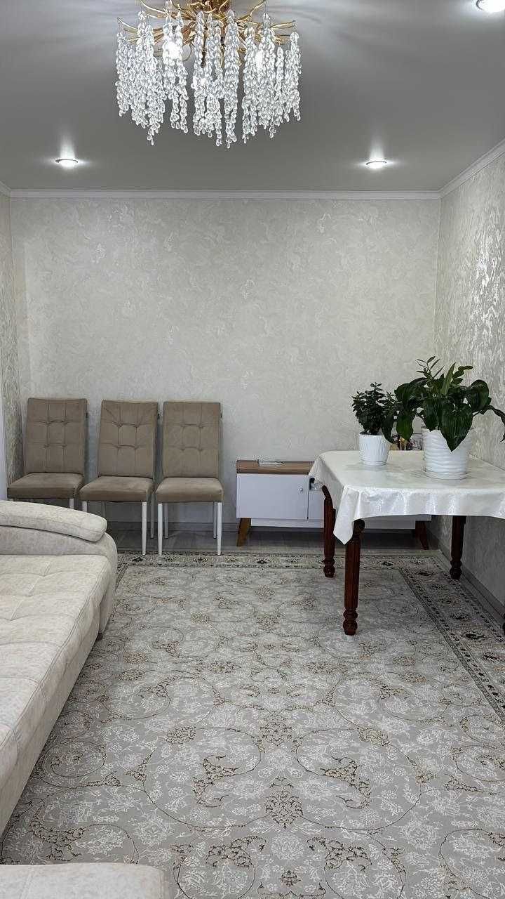 Продается  3- ком. 8- школа.