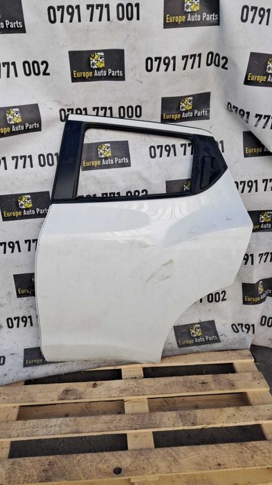 usa stanga spate Nissan Juke an 2011