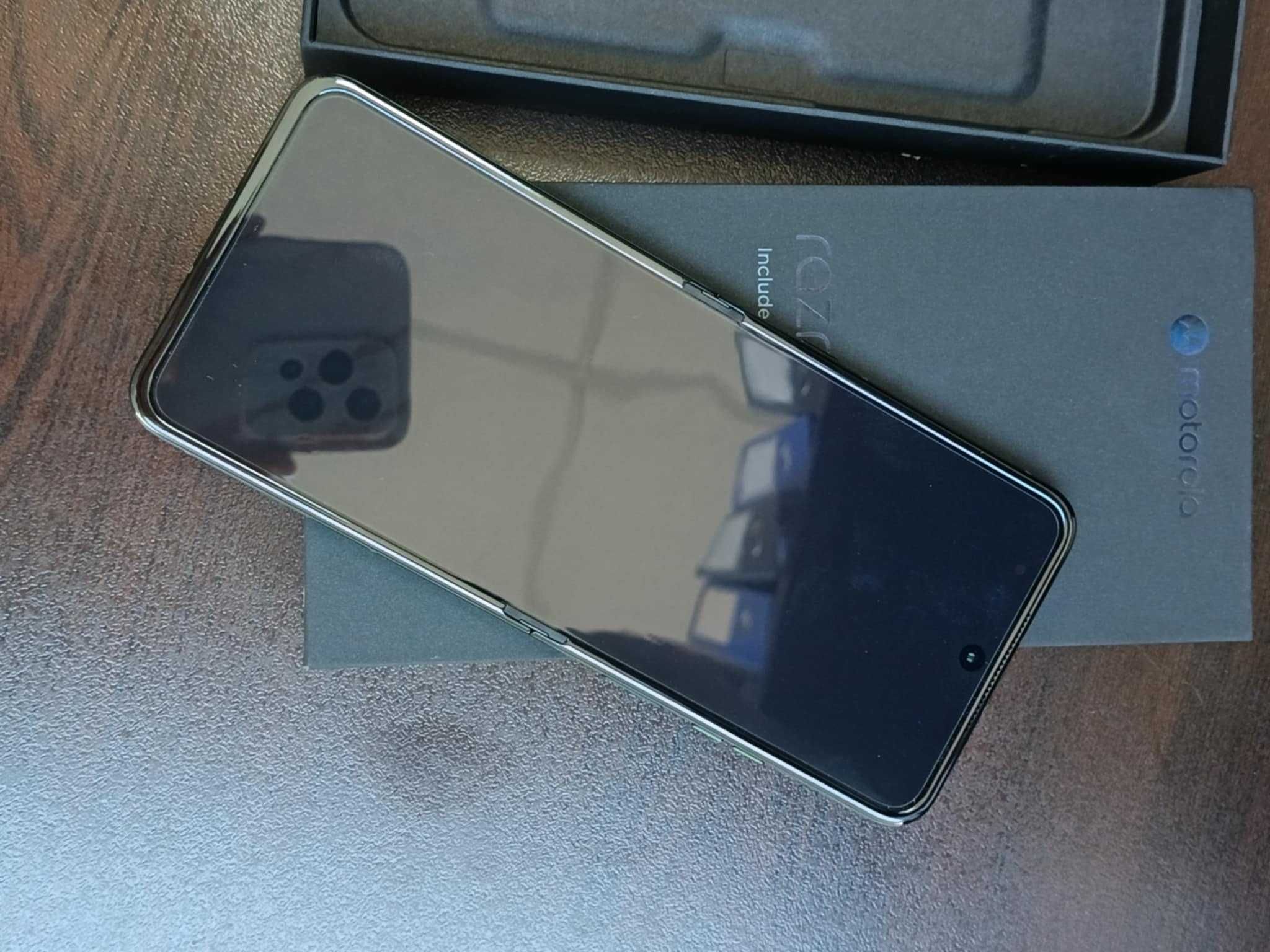Мобилен телефон Motorola razr 60 ultra