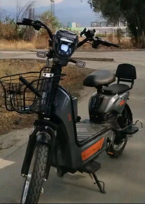 Скутеры титановый диск-16диаметр в отличном состаяние