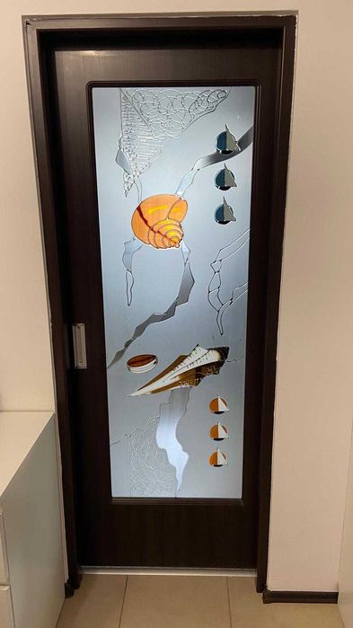 Vand usa glisanta pe dimensiunile 200 cm inaltime si  80 cm latime