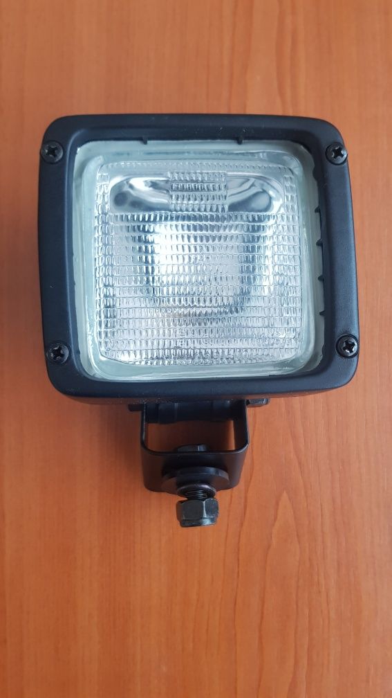 Proiector / lampa de lucru cu bec H3 tractoare si alte utilaje