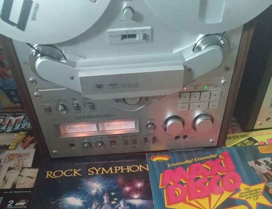 AKAI GX-646  Auto Reverse/ 6-Head/cu Role si Adaptoare