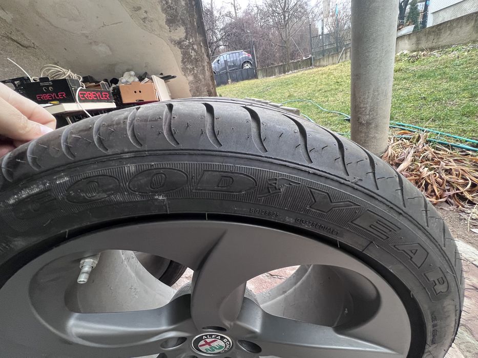 Гуми GoodYear 255/40/18 run flat