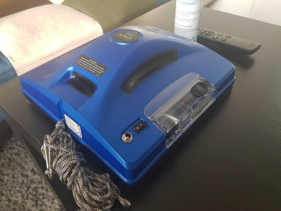 Hobot 298 робот за прозорци с вграден контейнер