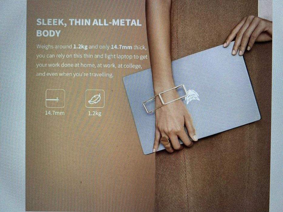 Tableta BMAX intel SSD 256GB  8GB Rami aspect impecabil