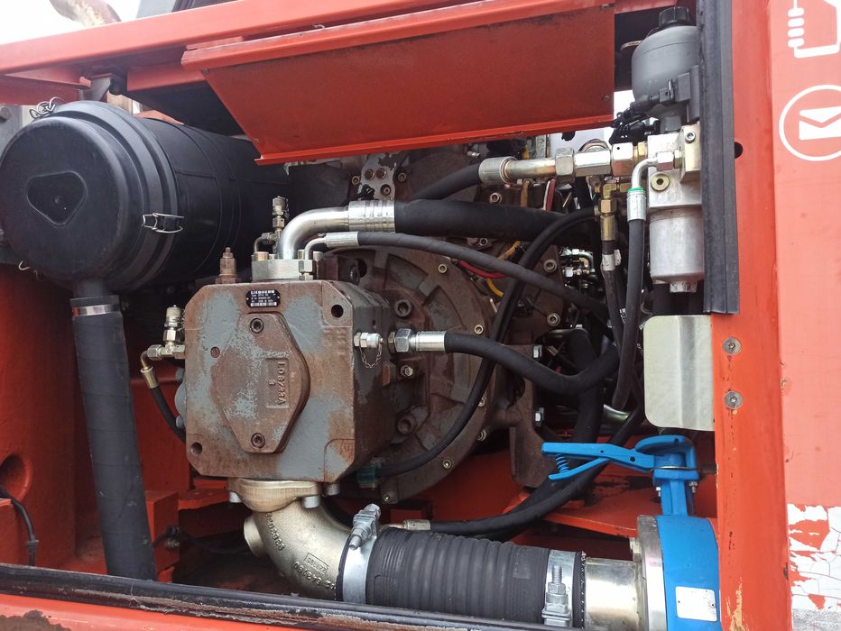 Excavator Liebherr A 900C