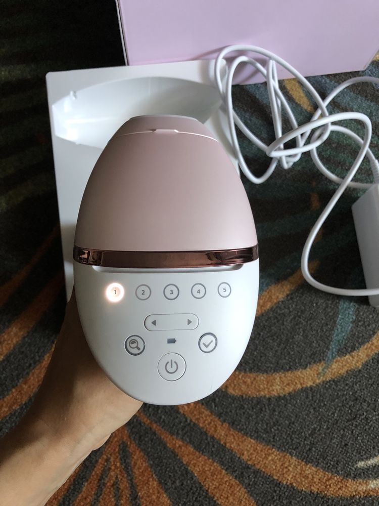 Epilator IPL Philips Lumea Prestige BRI950 Roz/Alb