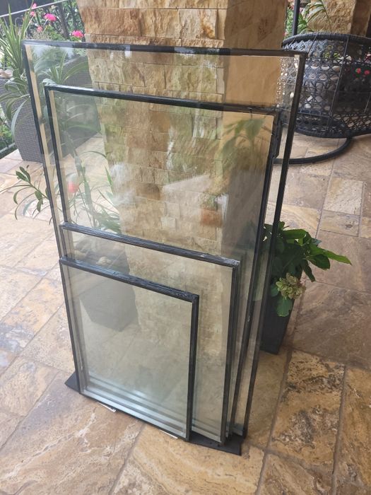 De vânzare geamuri noi