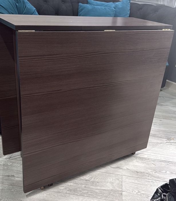 Продам стол книжка 6000тыс