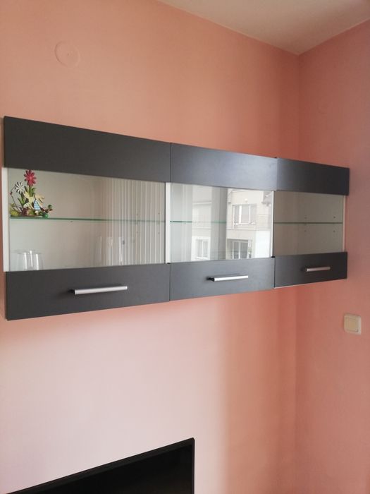 Продавам обзавеждане за всекидневна