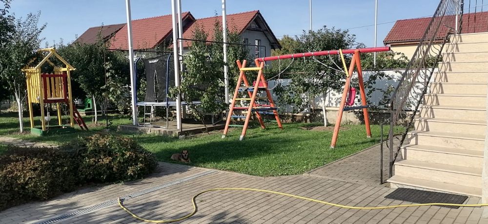 Inchiriez vila, suprafata utila 360mp, Sibiu, str Sacel, zona Tilisca