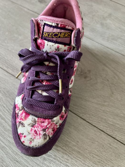 Vand  Skechers marimea 38