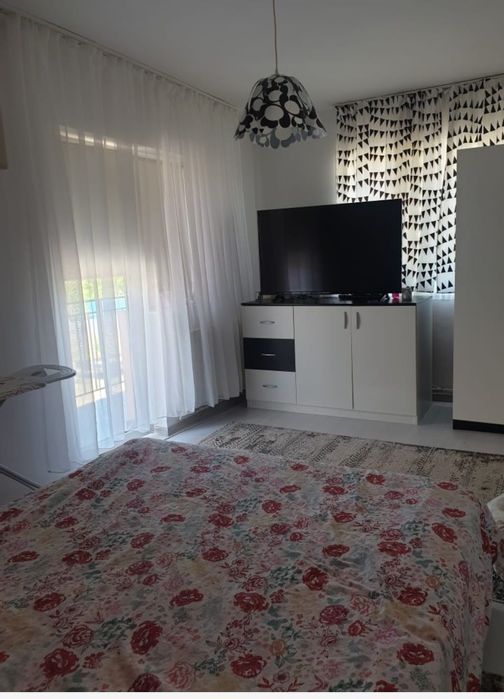 Inchiriez ap cu 1 camera (1 dormitor)zona Muzeul Apei, 950m de Vivo