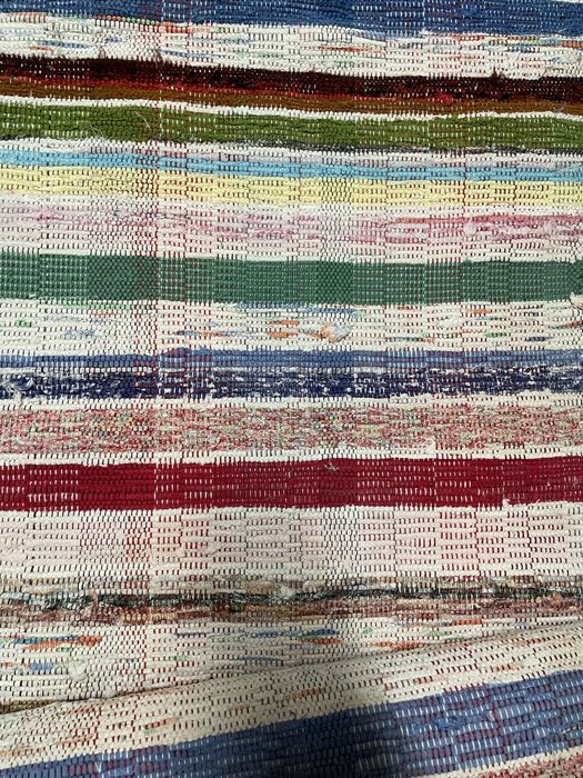 Covor traditional, tesut manual