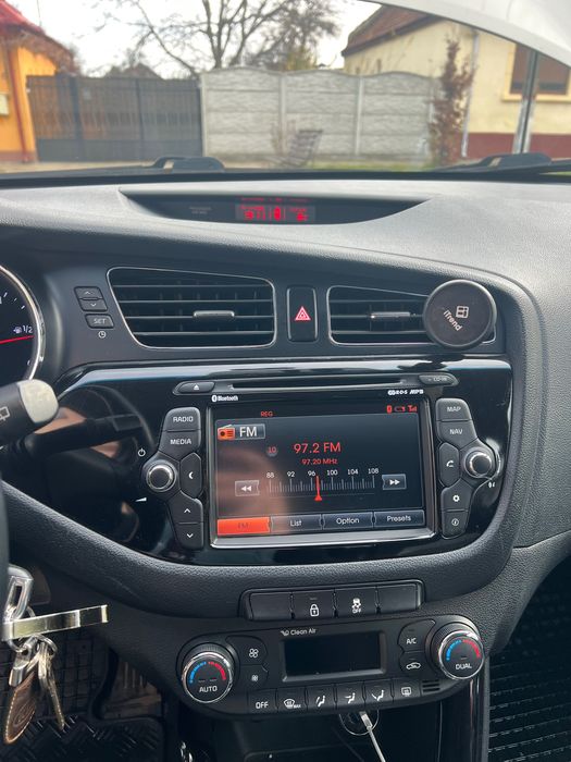 Kia Ceed 2015 • 1.6 Benzină  • 151k km • Stare foarte buna