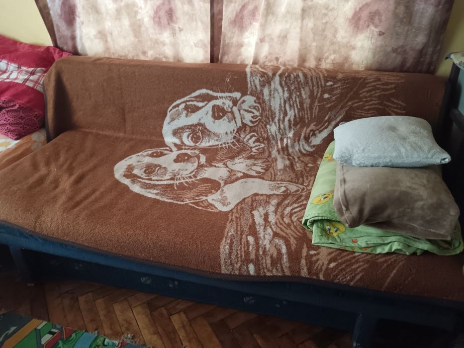 Vând canapea extensibila