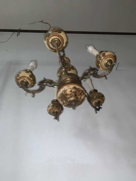 Candelabru portelan cu trei brate de bronz