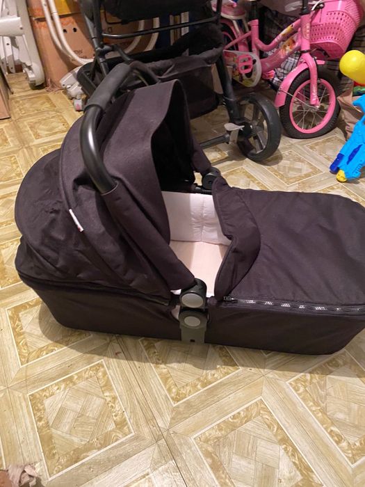 Коляска 2 в 1, прогулочная и люлька