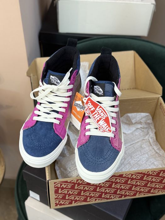 Дамски спортни обувки Vans кецове с малък дефект