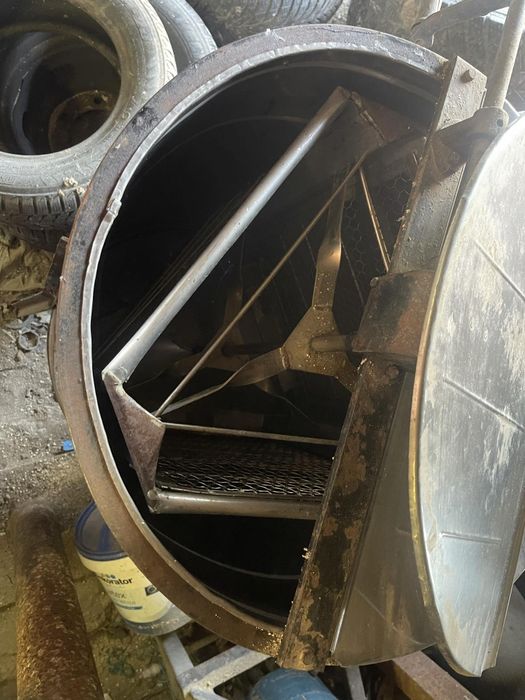 Центрофуга за мед