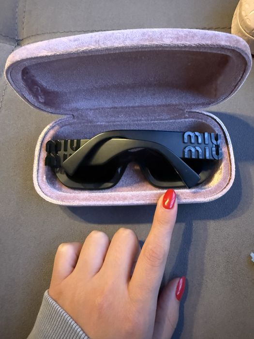 Оригинални слънчеви очила “Miu miu”