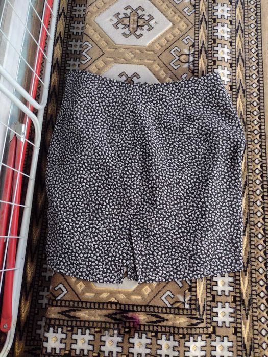 дамски поли л размер по 3лв