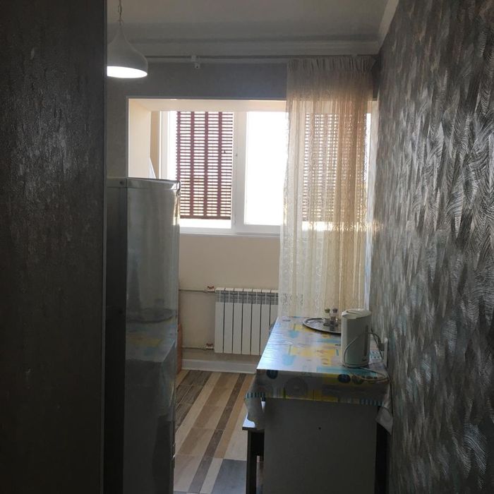 Сдаю 1-но ком квартиру по часам! 11 мкр 7дом, пишите в ватсап!