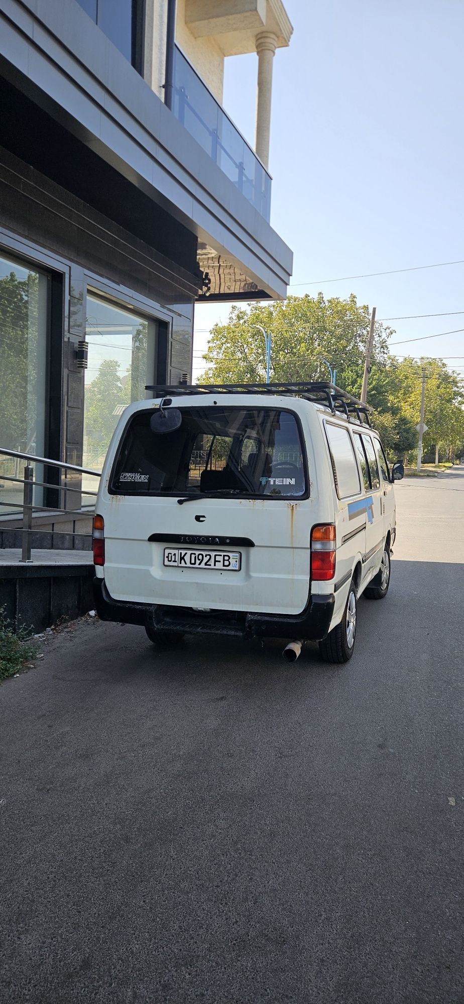 Toyota hacsi sotiladi.