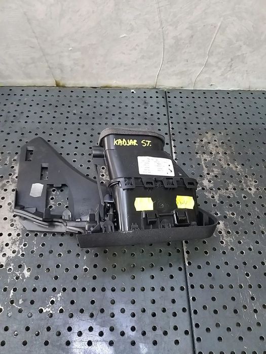 Grila ventilatie bord stanga renault kadjar ha hl 0018907901 687617883r 687618882r 687610165r 687615810r