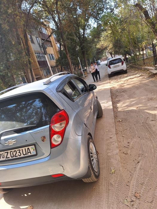 SPARK xolati zur kiraska petno bor kirloda minishga tayor