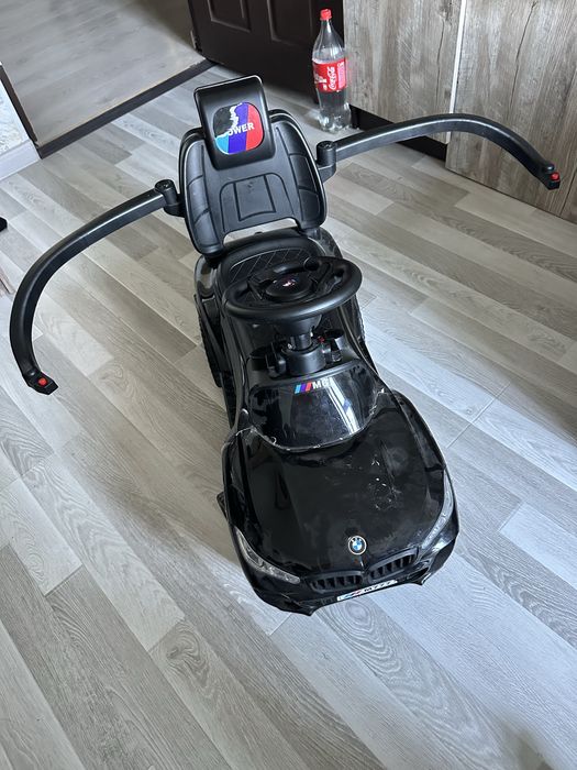 Yengi moshina sotiladi