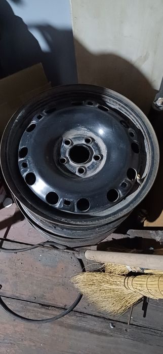 Диски штампованные чёрные R15