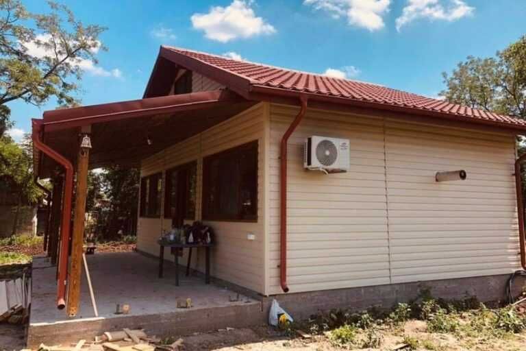 Casa Modulara si Garaje Auto pe structura metalica si panou sandwich