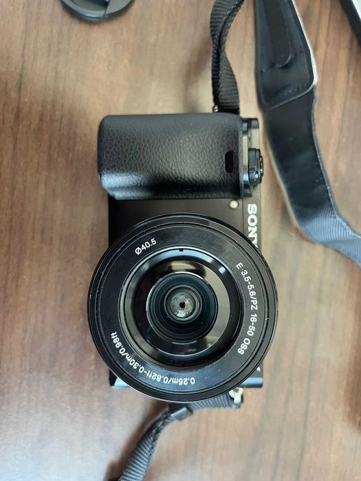 Mirrorless Sony a6000