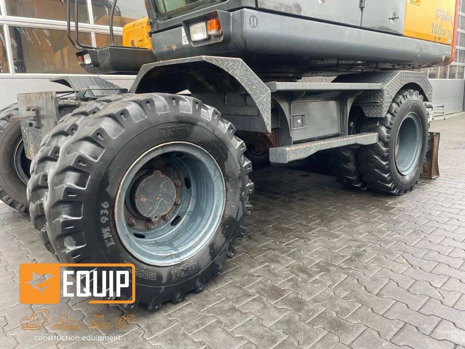 Экскаватор Hyundai R140W-7A