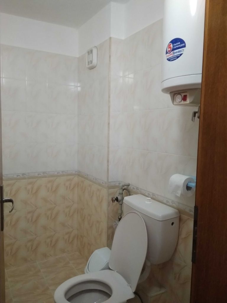Дава се под наем Четиристаен апартамент в Варна, Левски - 140 кв.м за 510 € - Снимка #22