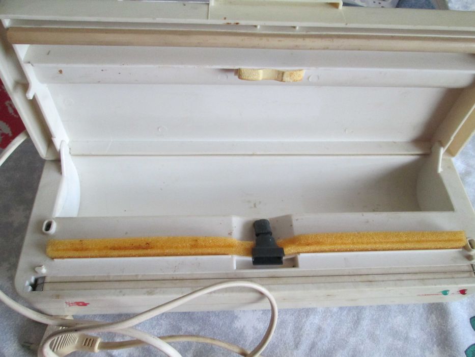 aparat electric  sigilare pungi