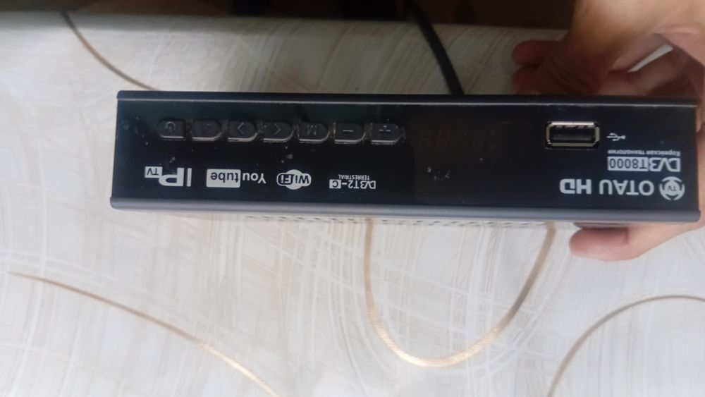 Продам тв приставку