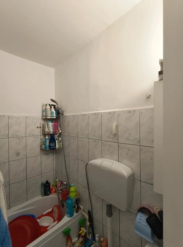 Garsoniera de vânzare