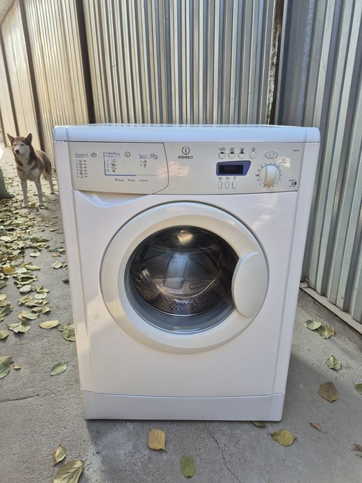 Продам Автомат indesit 6 кг в шикарном состоянии.