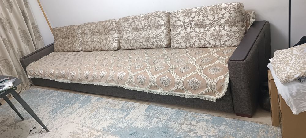 Продается диван  длина 425/глубина 105см