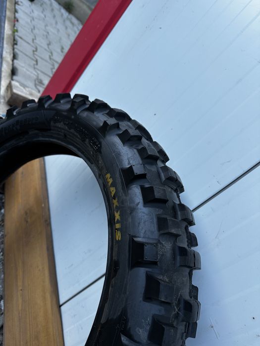 Гуми Максис 140/80-18 & 90/90-21