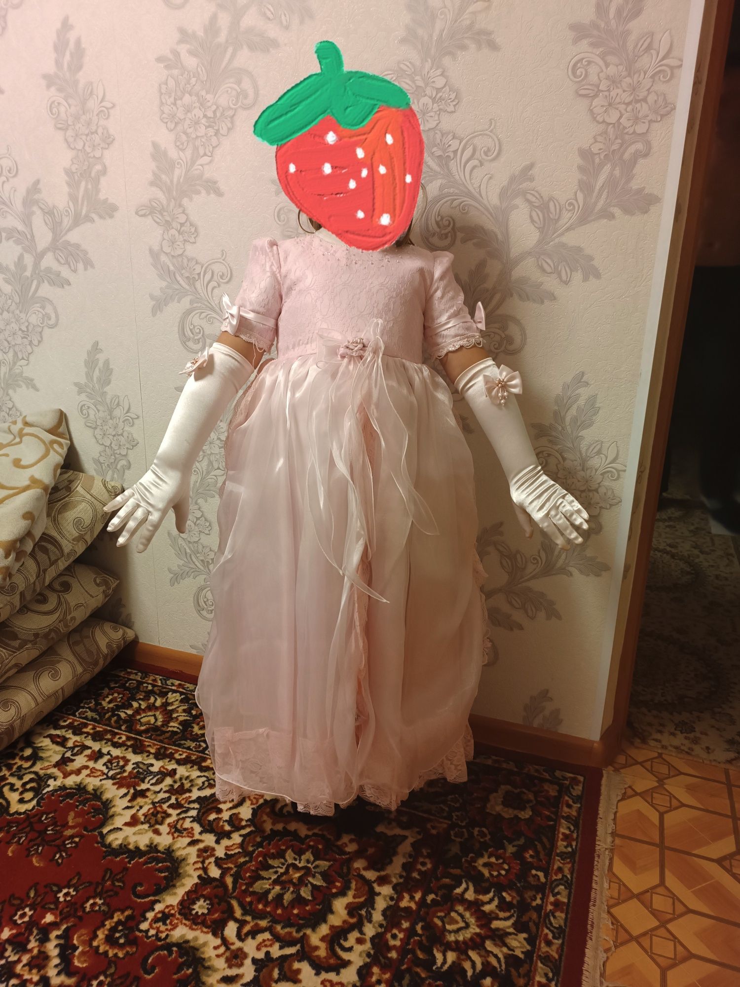 Продам нарядное платье