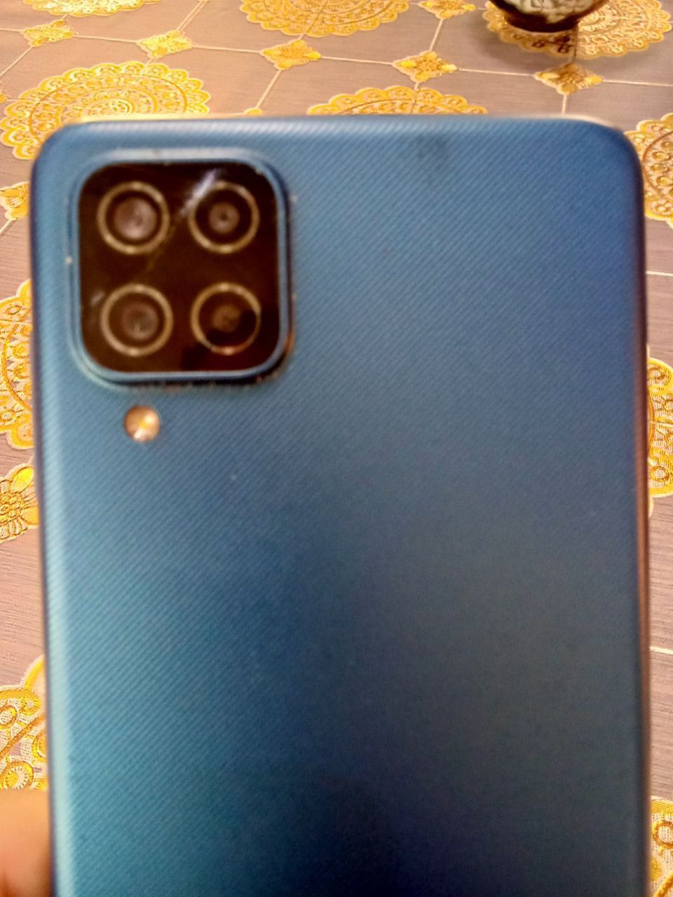 Samsung galaxy A12 sotiladi