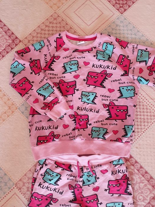 Есенно-зимни блузки за момиченце-122-128см