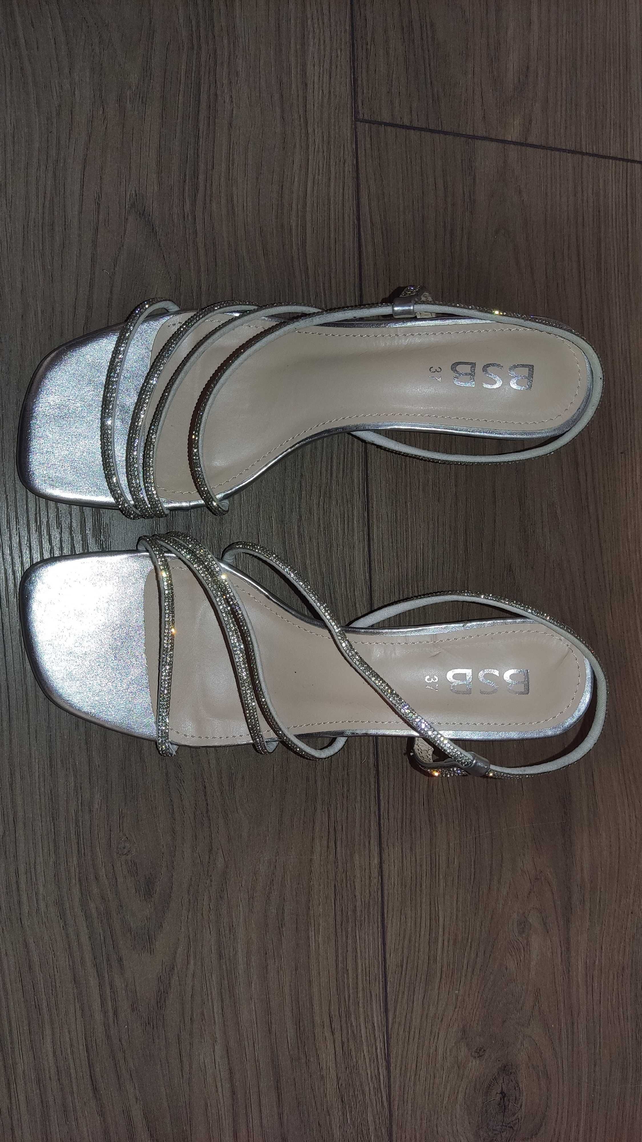 Елегантни маркови дамски сандали с камъни BSB, номер 37