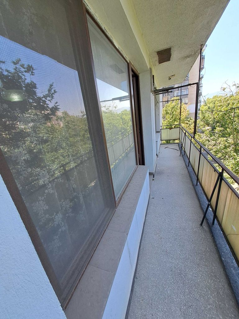 Продава се Двустаен апартамент в Пловдив, Младежки Хълм - 72 кв.м за 1389 €/кв.м - Снимка #12