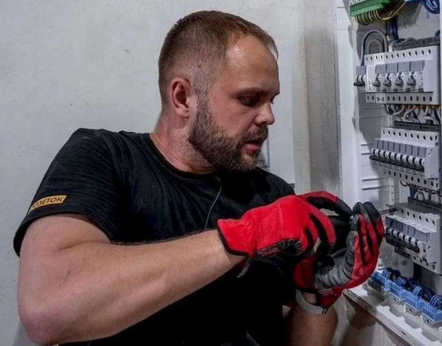 Электрик недорого: установка люстры, замена розетки и проводки!